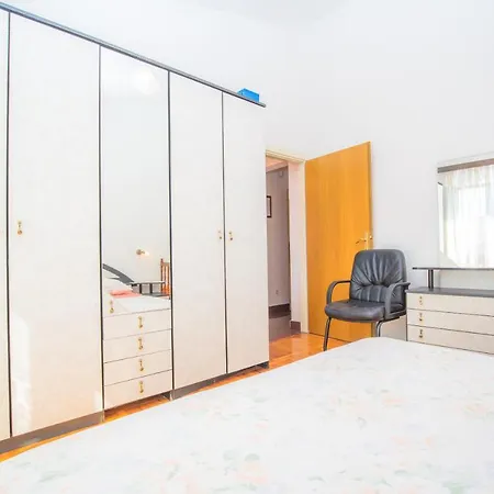 Jadranka * Primošten