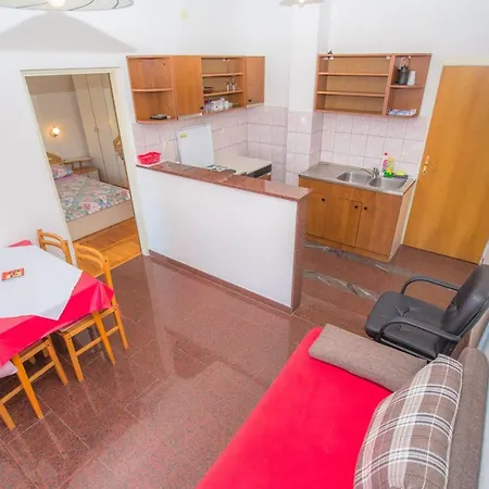 Jadranka Apartment Primošten