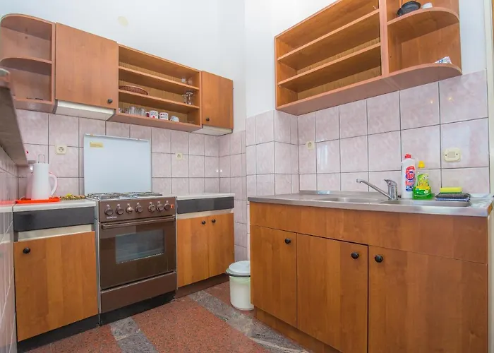 Jadranka 아파트 *